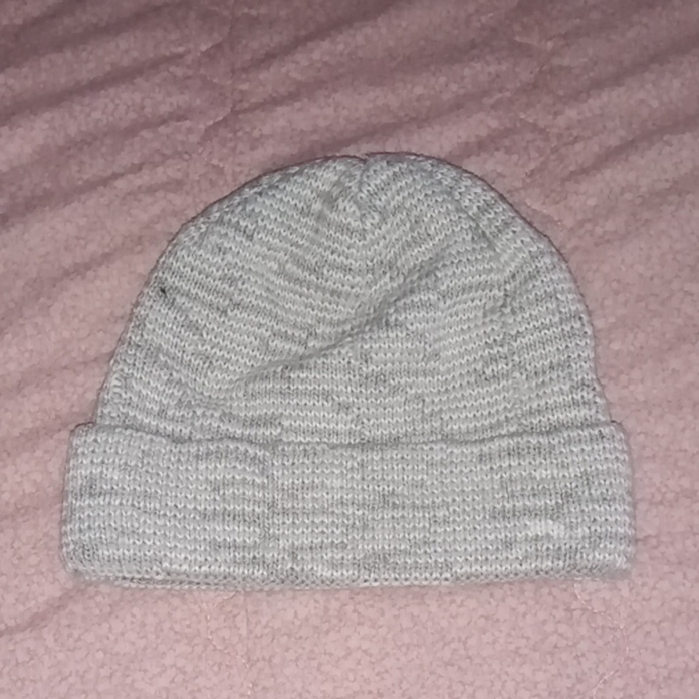 Simple Knit Beanie - Light Gray